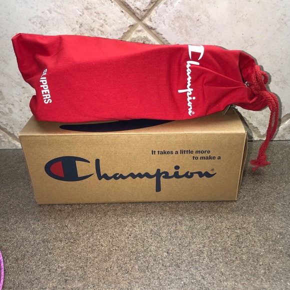 🆕 Champion SleepOver II Scarlet Slippers - Picture 6 of 8